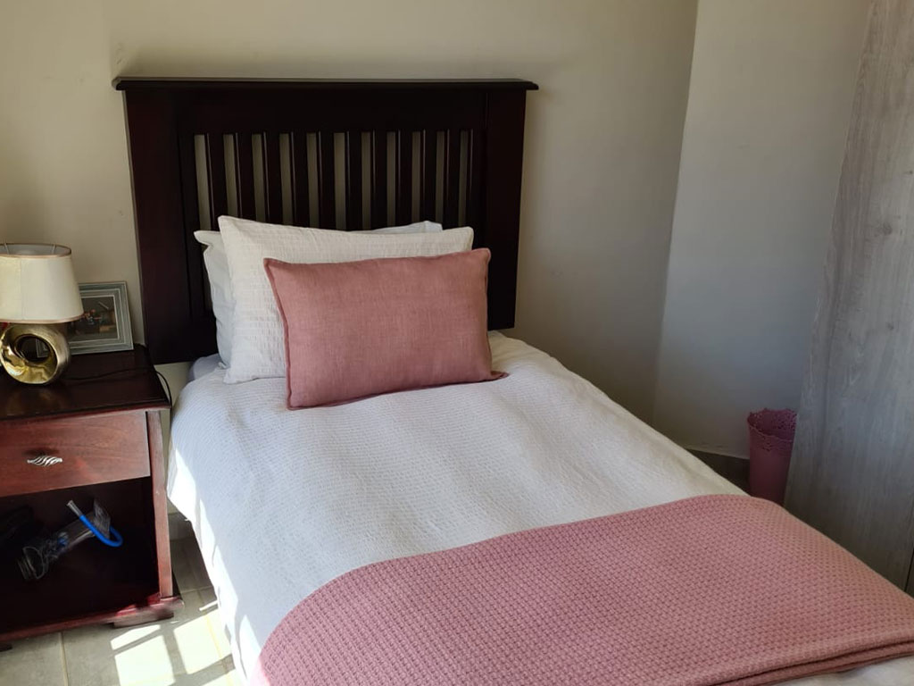 pink-bed