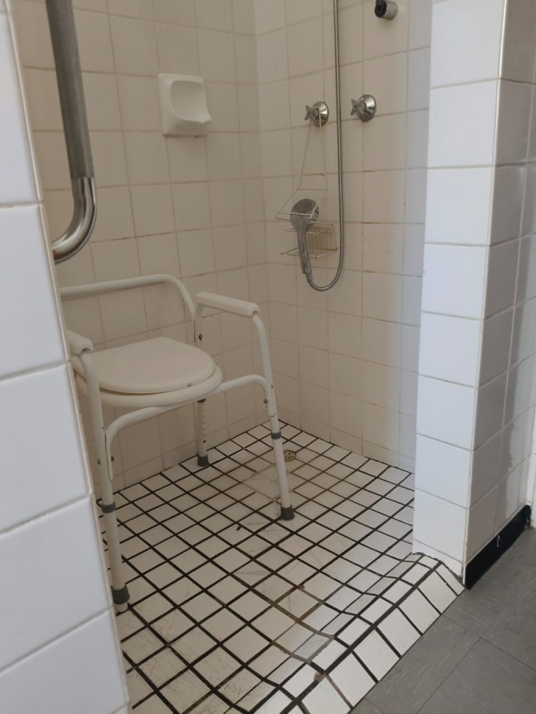 e33aa450-3f57-44ff-a7f3-21a2337a65e2